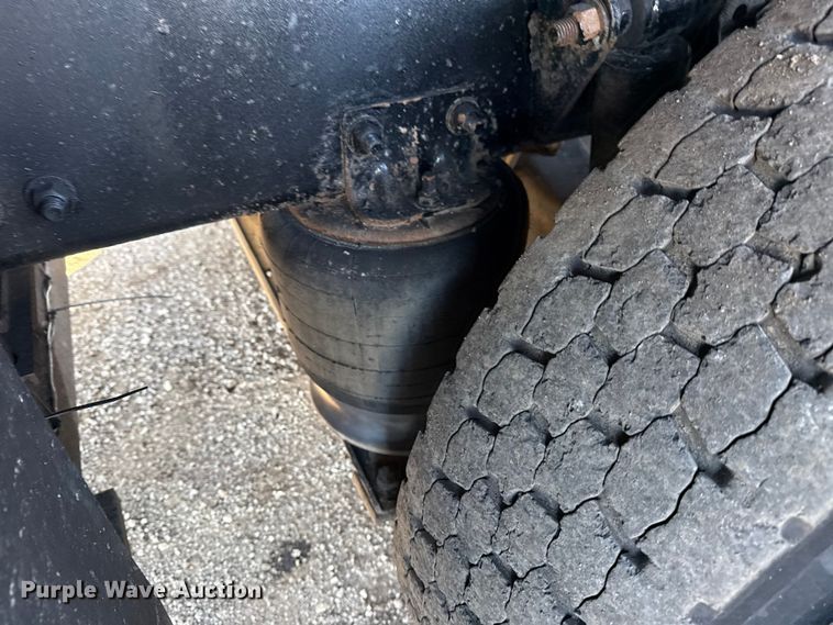 image for item EG1962 2012 Freightliner 114SD crane truck