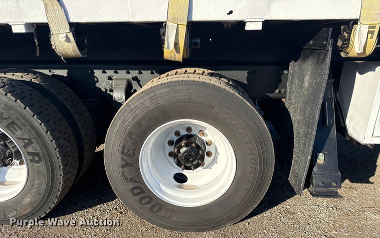 image for item EG1962 2012 Freightliner 114SD crane truck