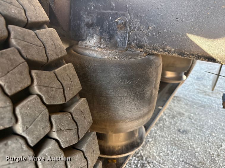 image for item EG1962 2012 Freightliner 114SD crane truck