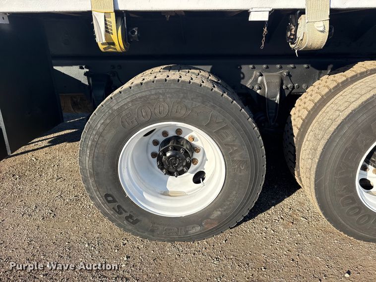 image for item EG1962 2012 Freightliner 114SD crane truck