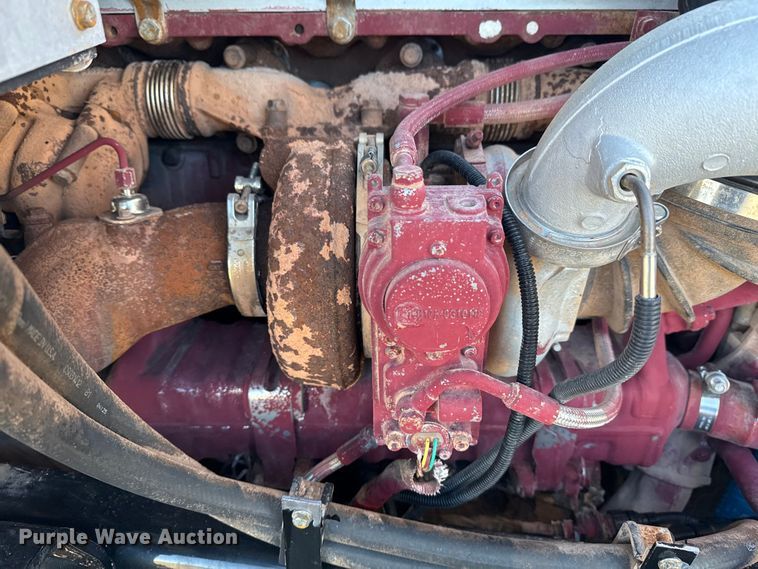 image for item EG2228 2013 Mack CHU613 semi truck