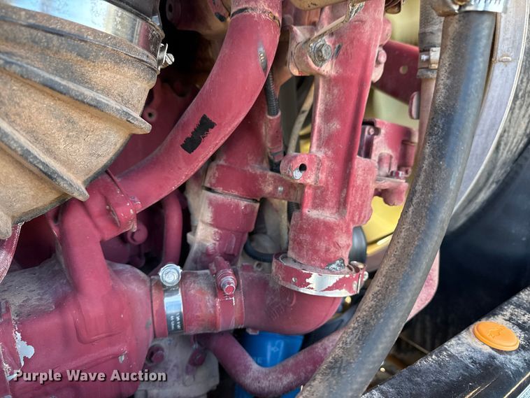 image for item EG2228 2013 Mack CHU613 semi truck