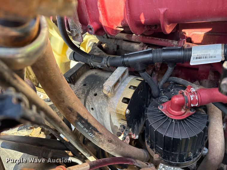 image for item EG2228 2013 Mack CHU613 semi truck