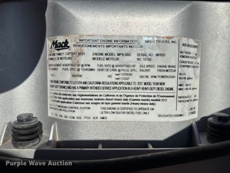 image for item EG2228 2013 Mack CHU613 semi truck