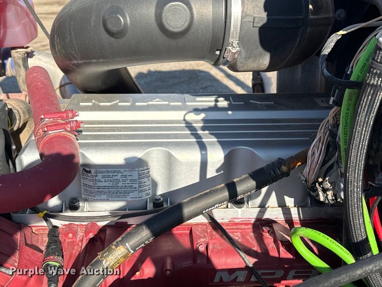 image for item EG2228 2013 Mack CHU613 semi truck