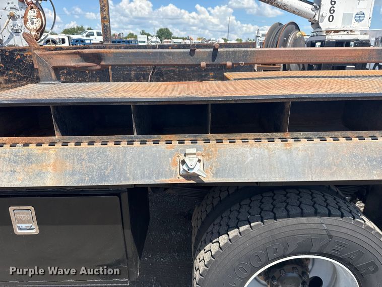 image for item EG6165 2006 Chevrolet C7500 crane truck