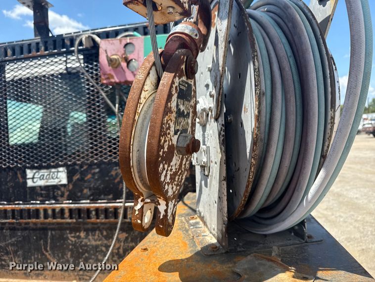 image for item EG6165 2006 Chevrolet C7500 crane truck