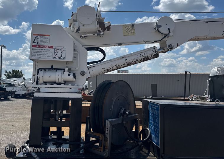 image for item EG6165 2006 Chevrolet C7500 crane truck