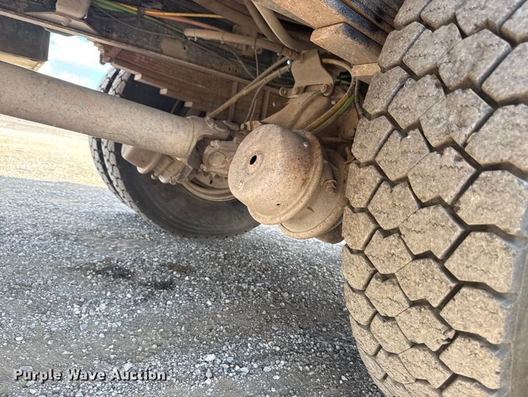 image for item EG6165 2006 Chevrolet C7500 crane truck