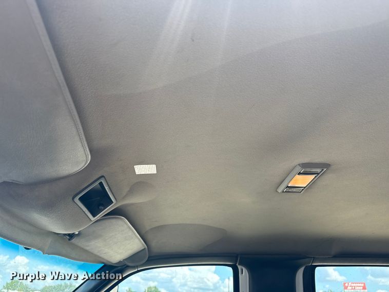 image for item EG6165 2006 Chevrolet C7500 crane truck