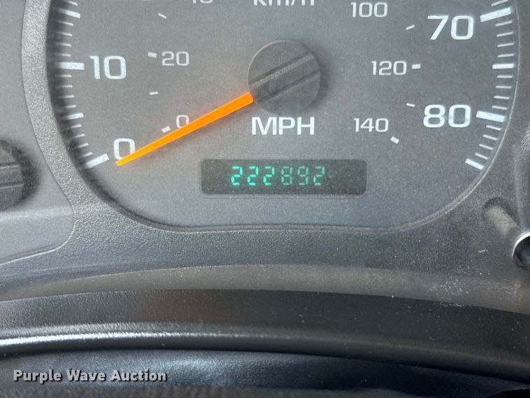 image for item EG6165 2006 Chevrolet C7500 crane truck