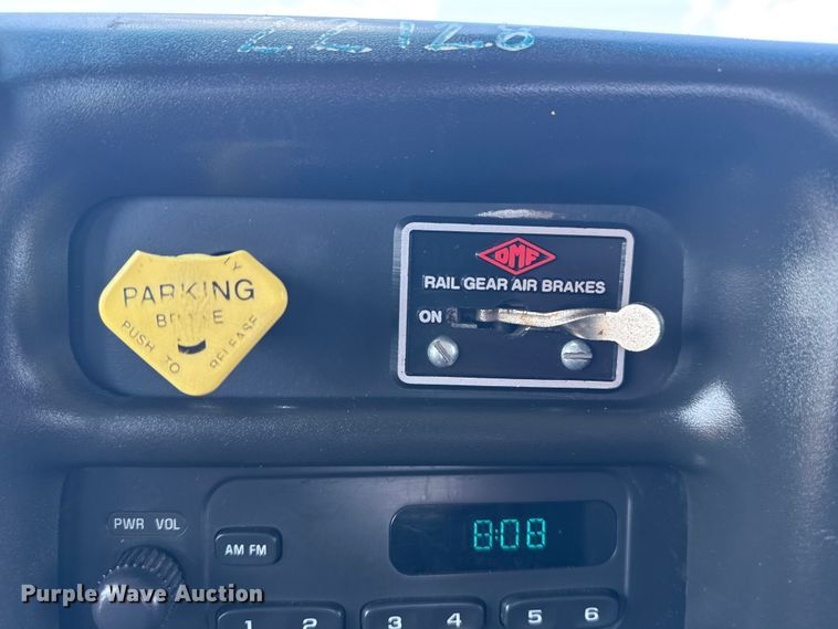 image for item EG6165 2006 Chevrolet C7500 crane truck