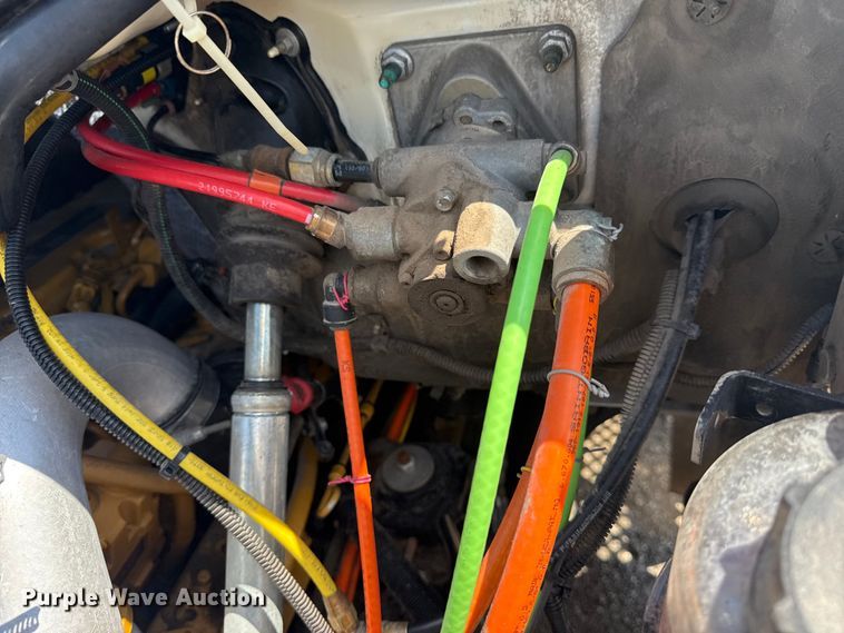 image for item EG6165 2006 Chevrolet C7500 crane truck