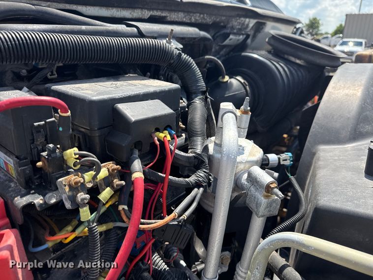 image for item EG6165 2006 Chevrolet C7500 crane truck