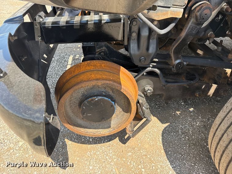 image for item EG6165 2006 Chevrolet C7500 crane truck