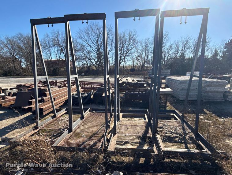 image for item EN0178 (6) concrete form baskets