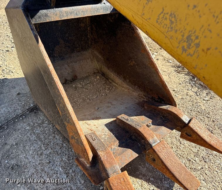 image for item EN0179 Skid steer backhoe