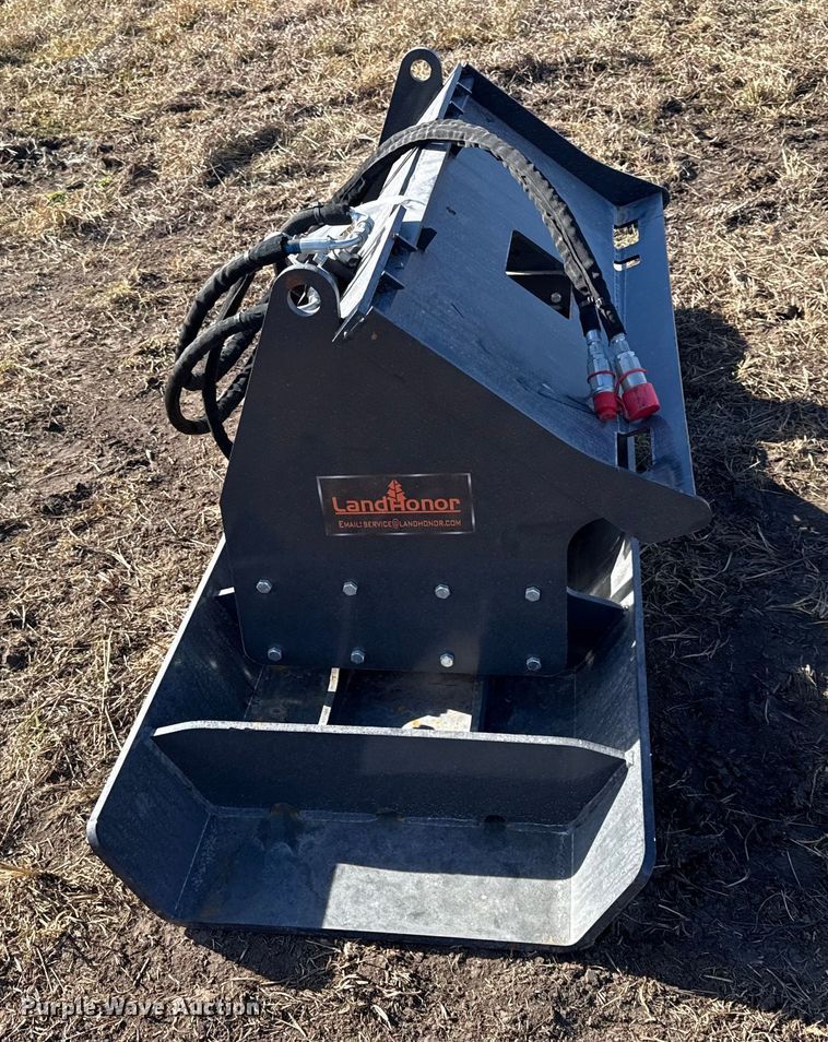 image for item EN0215 2025 Landhonor VPC-11-72W skid steer plate compactor