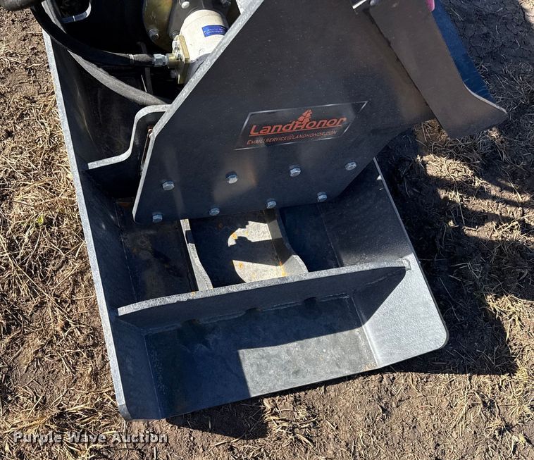 image for item EN0215 2025 Landhonor VPC-11-72W skid steer plate compactor
