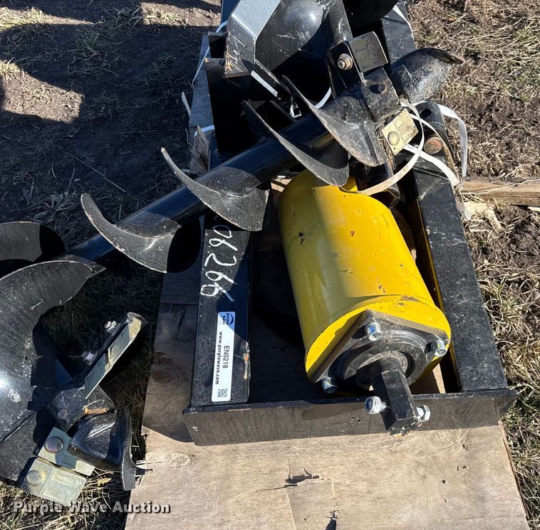 image for item EN0218 Skid steer auger