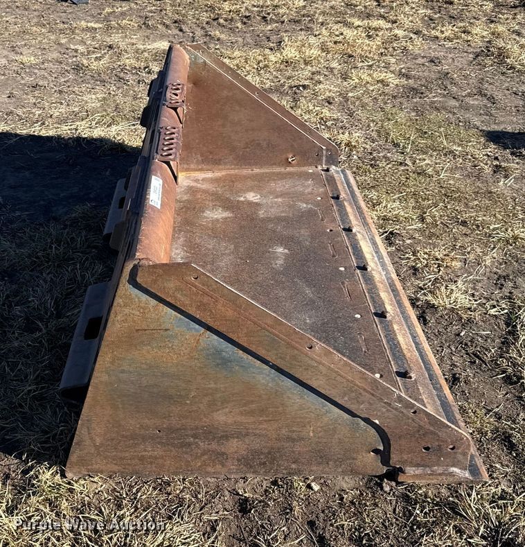 image for item EN0222 Bobcat skid steer bucket