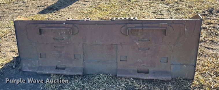 image for item EN0222 Bobcat skid steer bucket