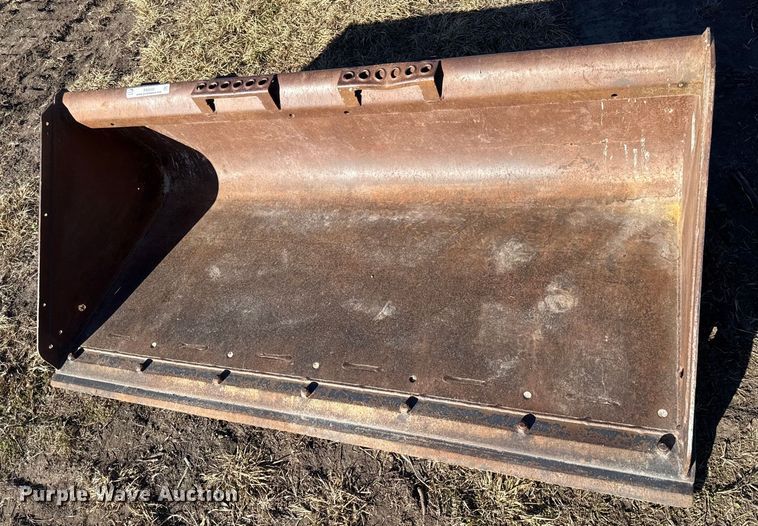 image for item EN0222 Bobcat skid steer bucket