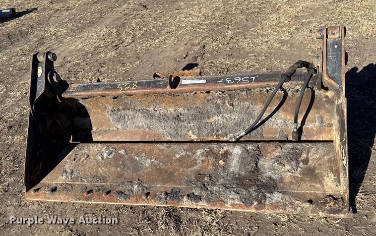 image for item EN0224 Caterpillar skid steer four-in-one bucket