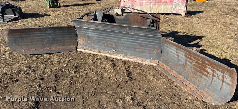 image for item EN0231 Skid steer snow plow