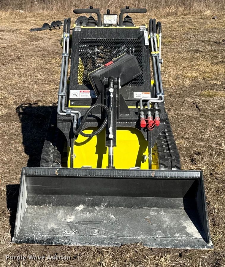 image for item EN0239 2024 Machpro MPS330 compact utility loader