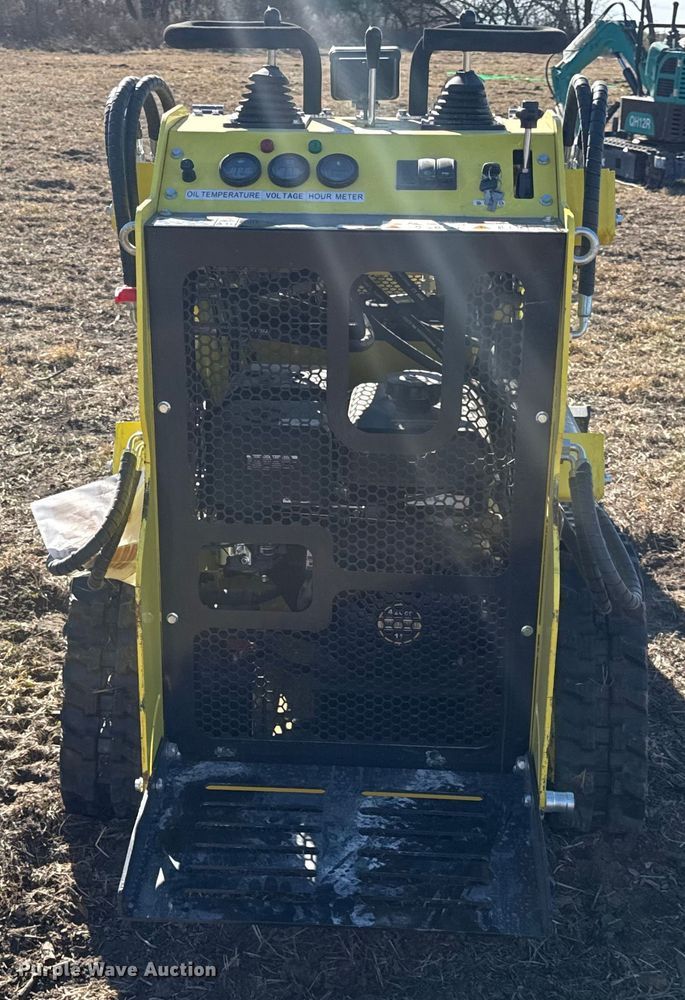 image for item EN0239 2024 Machpro MPS330 compact utility loader