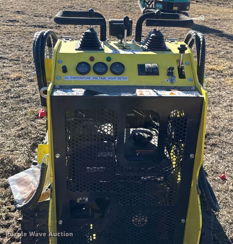 image for item EN0239 2024 Machpro MPS330 compact utility loader