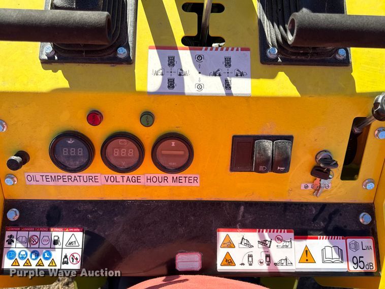 image for item EN0239 2024 Machpro MPS330 compact utility loader