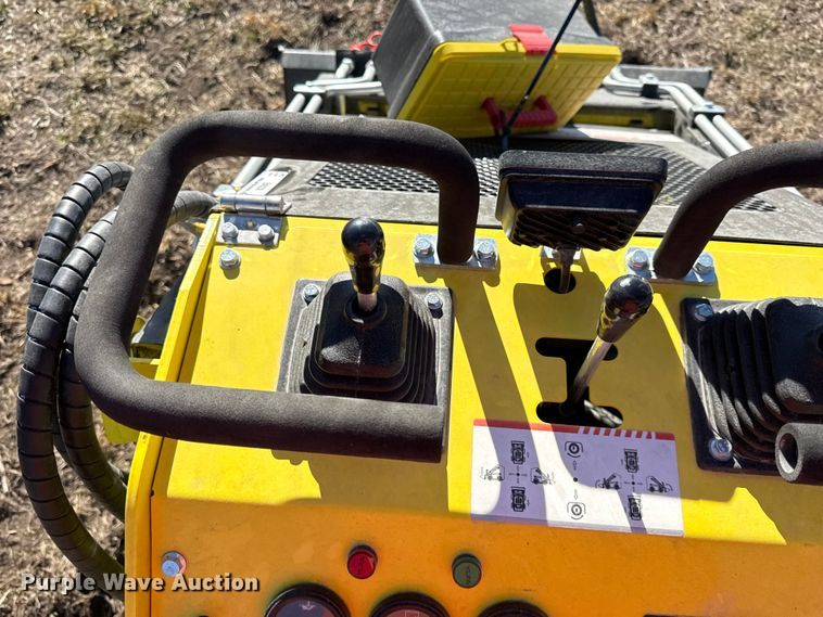 image for item EN0239 2024 Machpro MPS330 compact utility loader