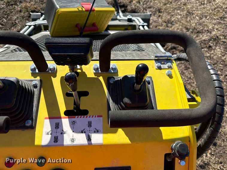 image for item EN0239 2024 Machpro MPS330 compact utility loader