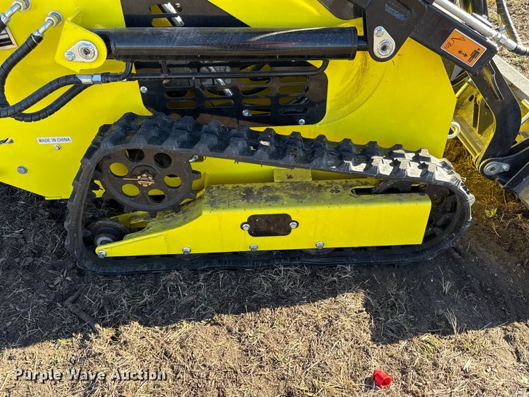 image for item EN0239 2024 Machpro MPS330 compact utility loader