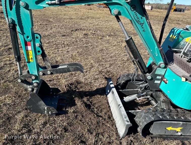 image for item EN0242 2025 CFG industrial H15R mini excavator