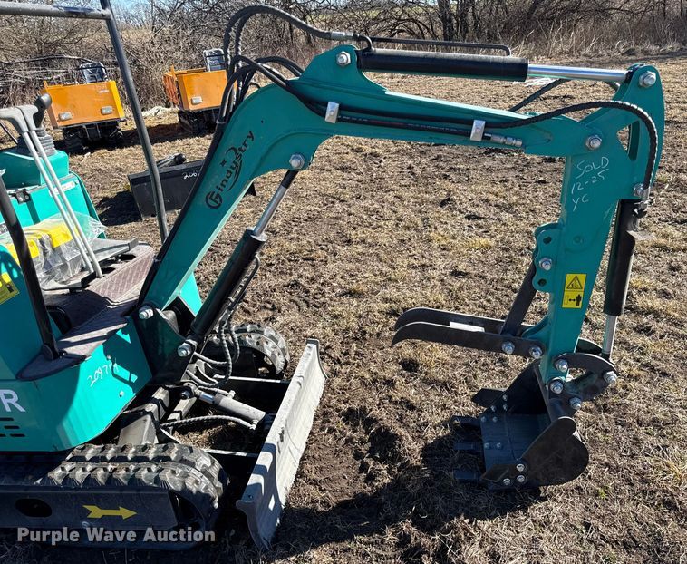 image for item EN0242 2025 CFG industrial H15R mini excavator