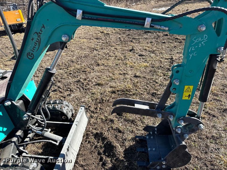 image for item EN0242 2025 CFG industrial H15R mini excavator