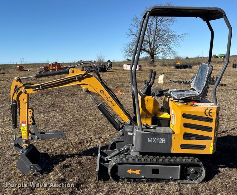 image for item EN0243 2025 CFG indrustial MX12R mini excavator