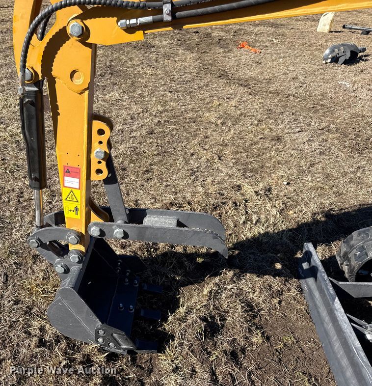 image for item EN0243 2025 CFG indrustial MX12R mini excavator