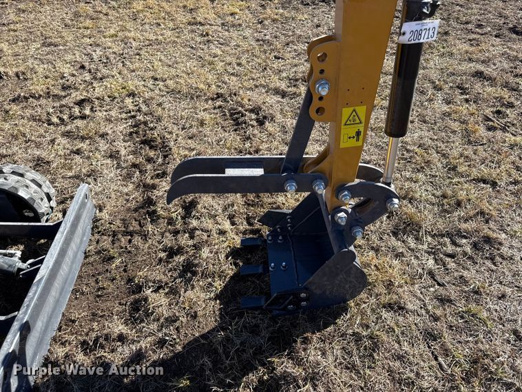 image for item EN0243 2025 CFG indrustial MX12R mini excavator