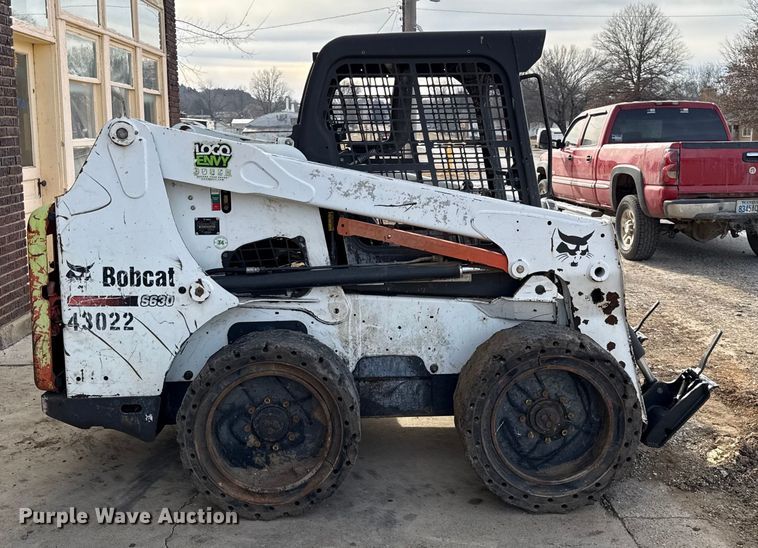 image for item EN0484 2012 Bobcat S630 skid steer loader