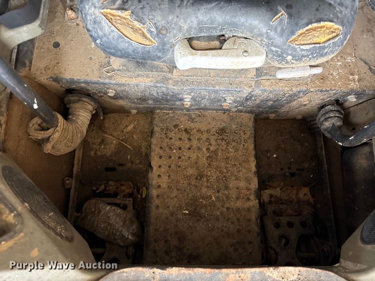 image for item EN0484 2012 Bobcat S630 skid steer loader