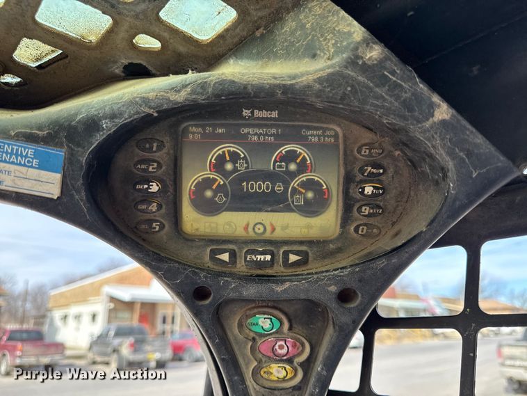 image for item EN0484 2012 Bobcat S630 skid steer loader