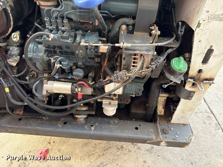 image for item EN0484 2012 Bobcat S630 skid steer loader