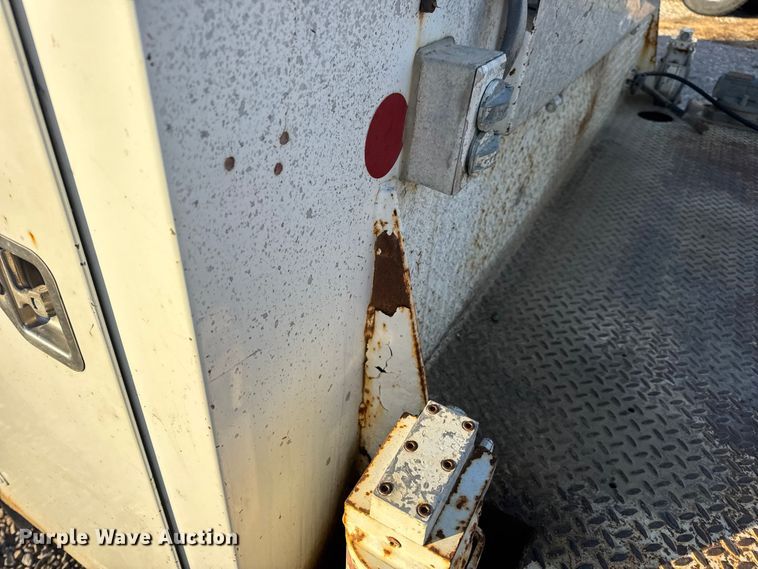 image for item EN0863 2012 International 4300M7 utility / service truck