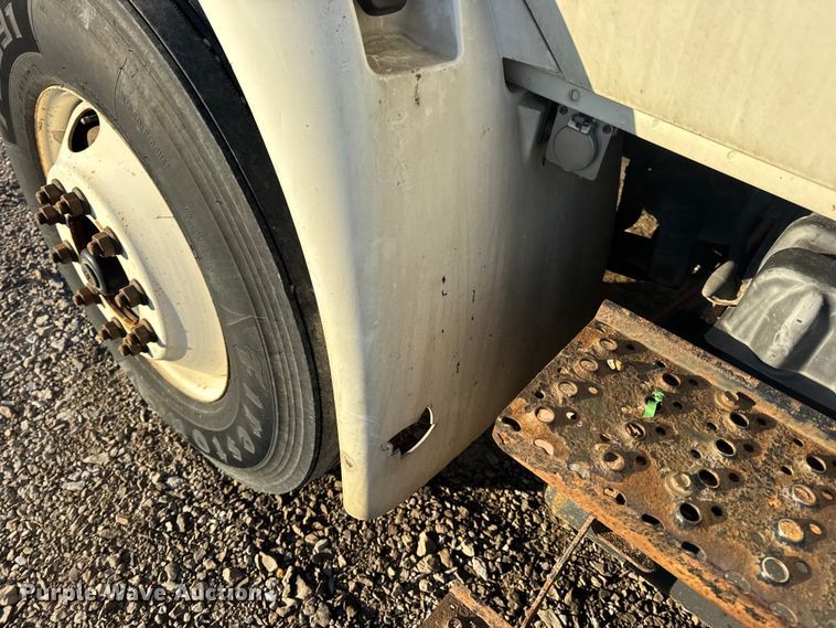 image for item EN0863 2012 International 4300M7 utility / service truck