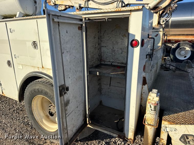 image for item EN0863 2012 International 4300M7 utility / service truck