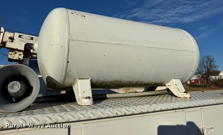 image for item EN0863 2012 International 4300M7 utility / service truck